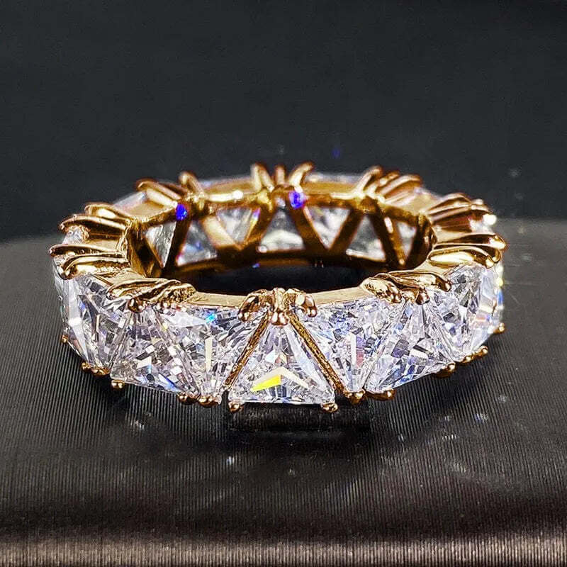 Bague Mariage Zircon Triangulaire – Alliance Femme Luxe TechVisio