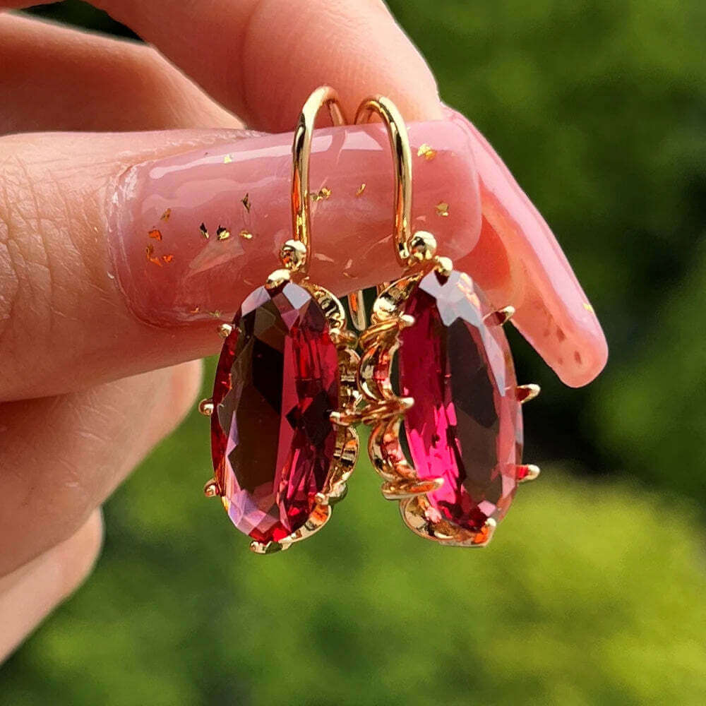Huitan Trendy Women Oval Cubic Zirconia Earrings Temperament Elegant Design Luxury Female Dangle Earrings Aesthetic Jewelry 2022 TechVisio