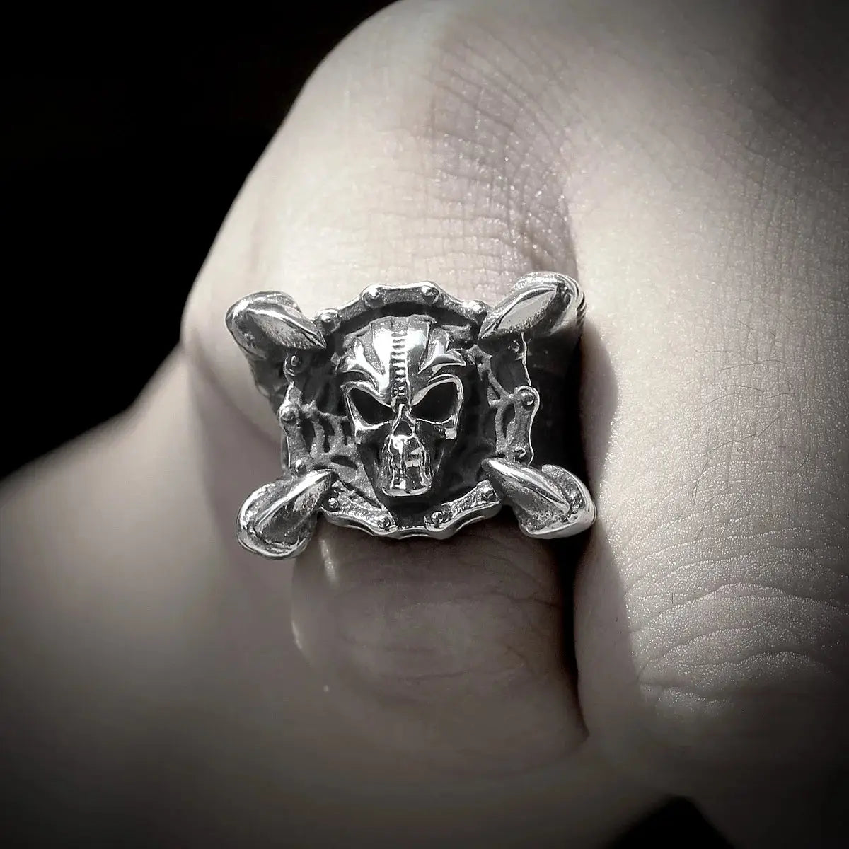 Bague Crâne Griffe de Dragon Metal Town