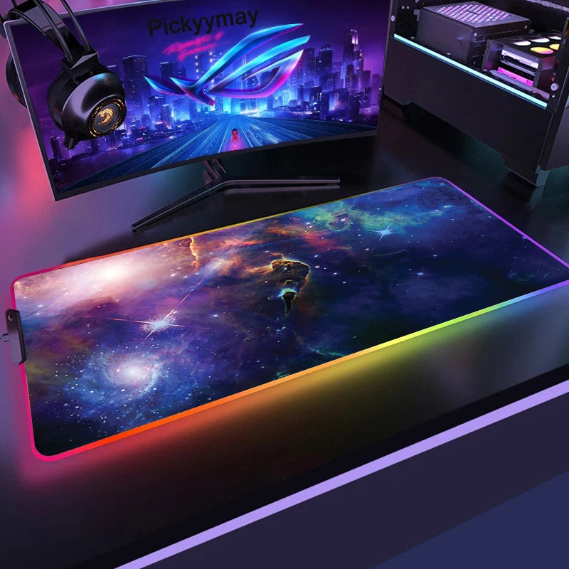 Tapis de Souris Gaming XXL RGB — Éclairage LED, Motif Space Galaxy, Antidérapant — Toutes Tailles