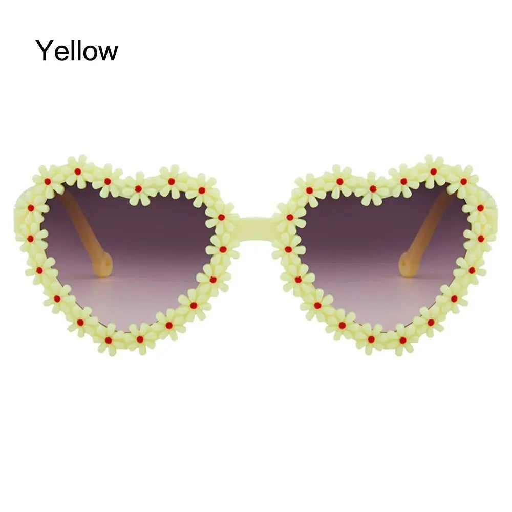 Cute Heart-Shaped Daisy Sunglasses for Kids Aged 3-18 Years Sun Protection Flower Sun Glasses Vintage Children Shades TechVisio