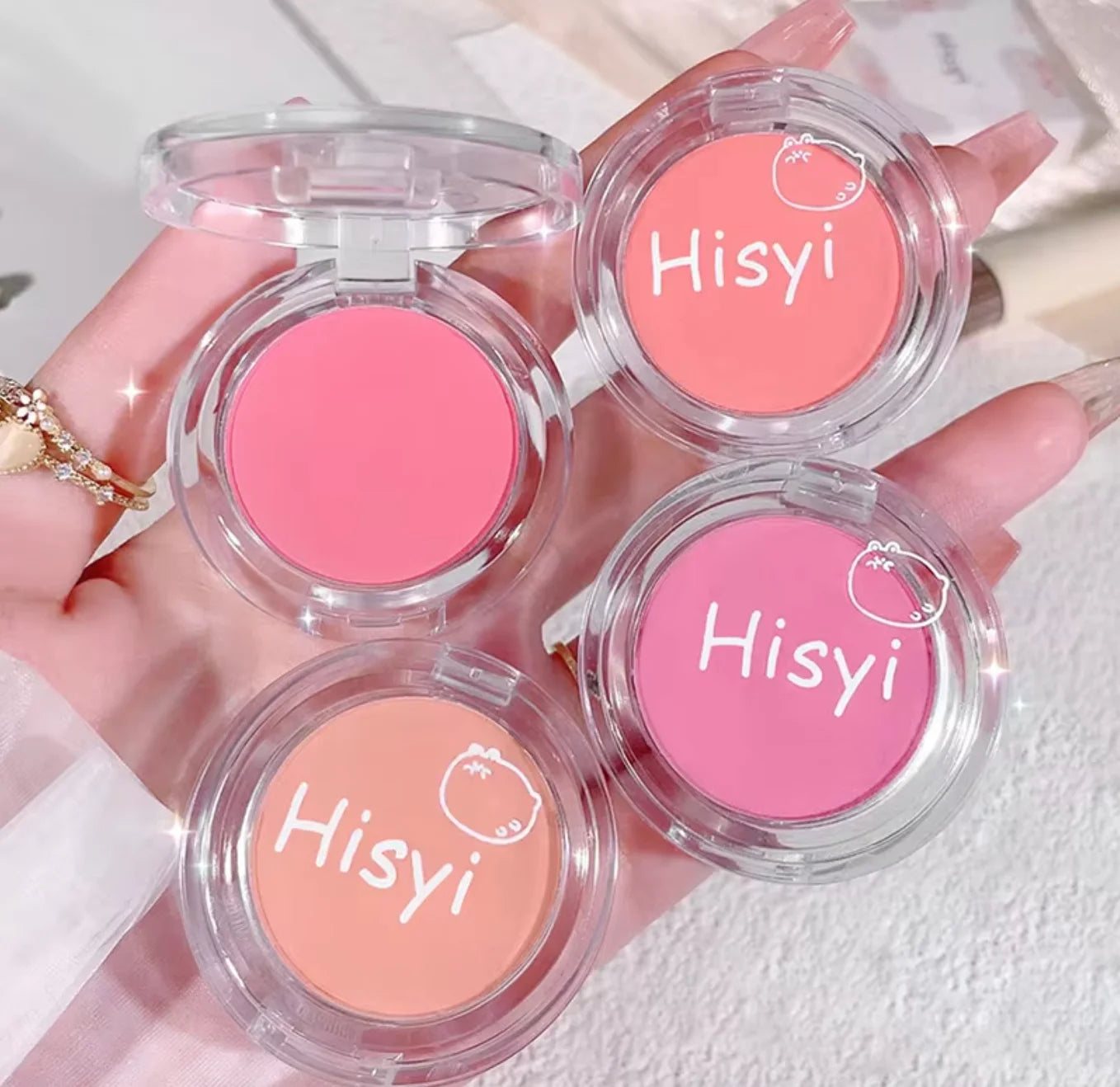 Daily single-color blush - Blush with a subtle wine-like sheen, fine glittering, natural color palette, pure makeup allure TechVisio