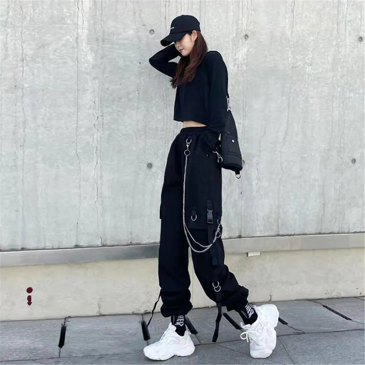 2025 Hip Hop Cargo Pants Men Women Baggy Tactical Trouser With Nwcklace Fashion Stududet Summer Outwork Joggers Trouser Female TechVisio