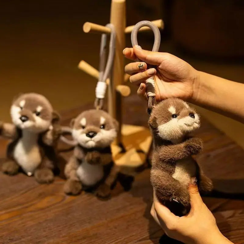 Peluche Loutre Kawaii Anime 15cm, 25cm ou 35cm – Pendentif & Doudou TechVisio