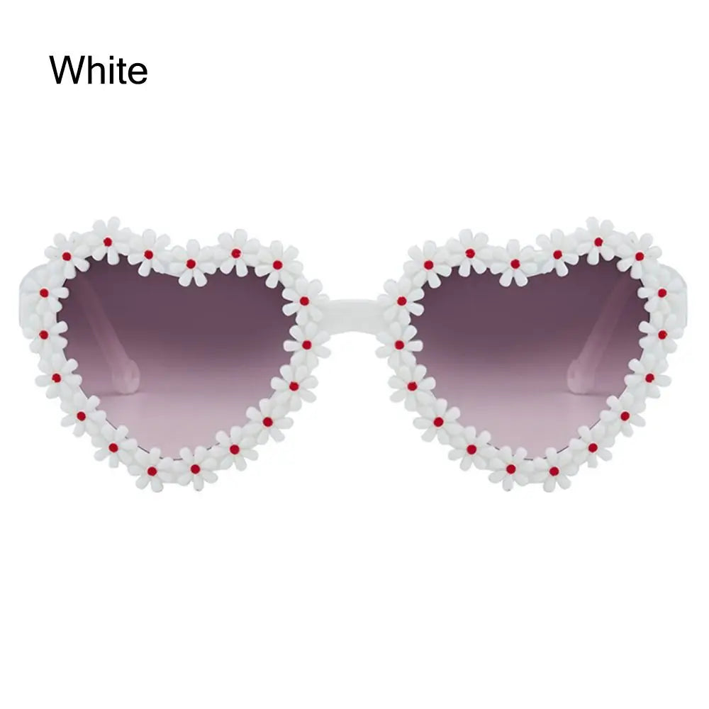 Cute Heart-Shaped Daisy Sunglasses for Kids Aged 3-18 Years Sun Protection Flower Sun Glasses Vintage Children Shades TechVisio