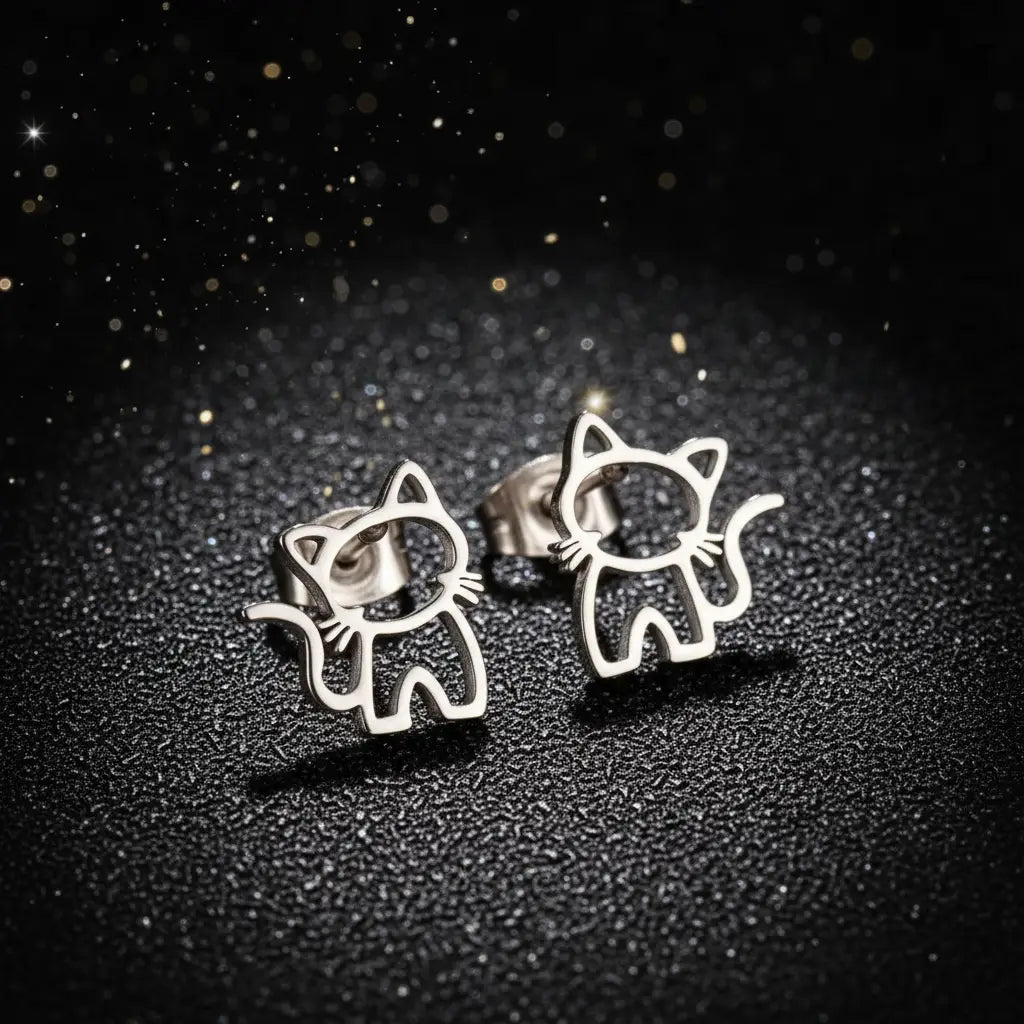 Cat Earrings Silver Close-up Premium